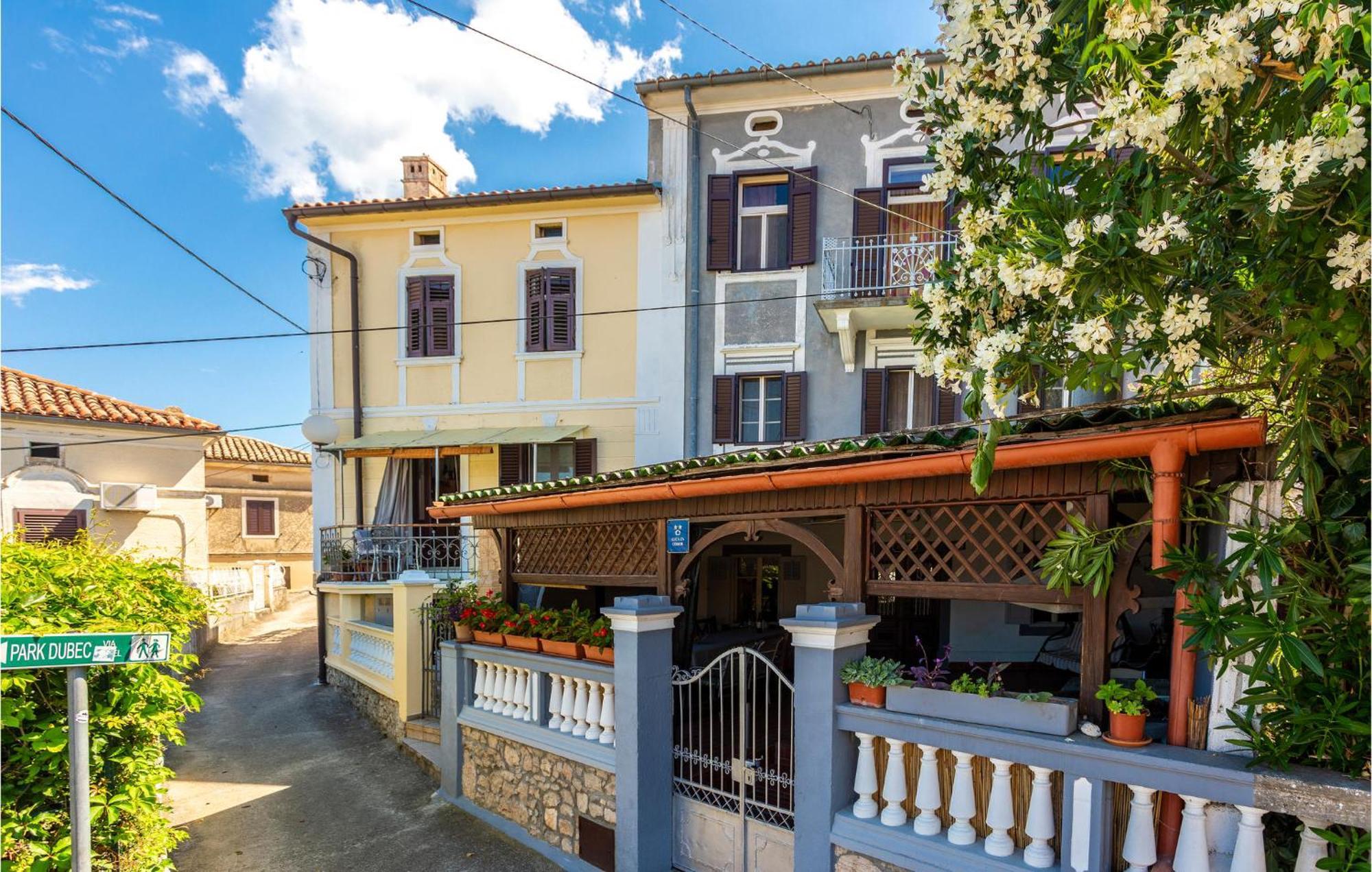 Cozy Home In Omisalj With Kitchen Dış mekan fotoğraf