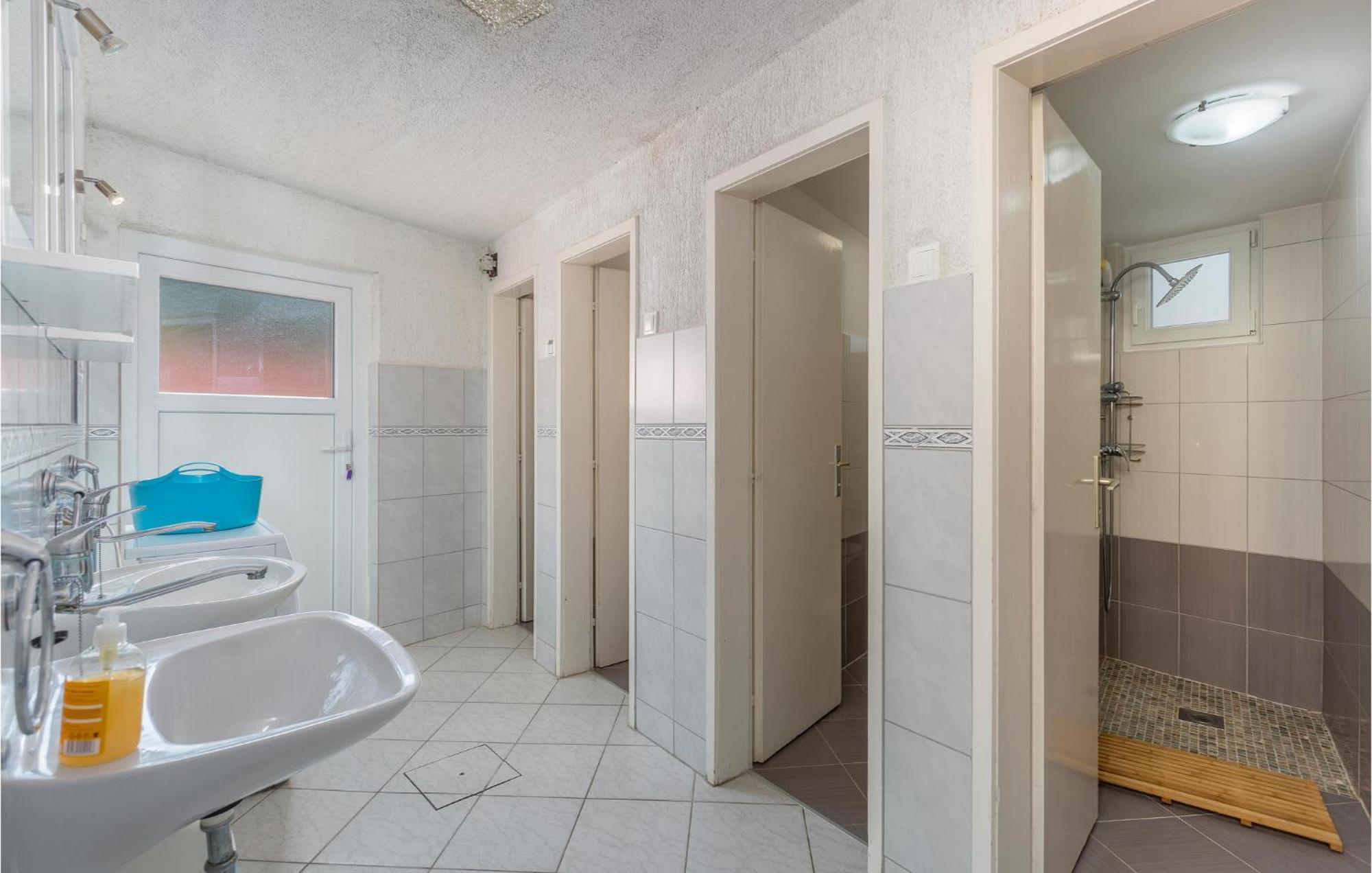 Cozy Home In Omisalj With Kitchen Dış mekan fotoğraf