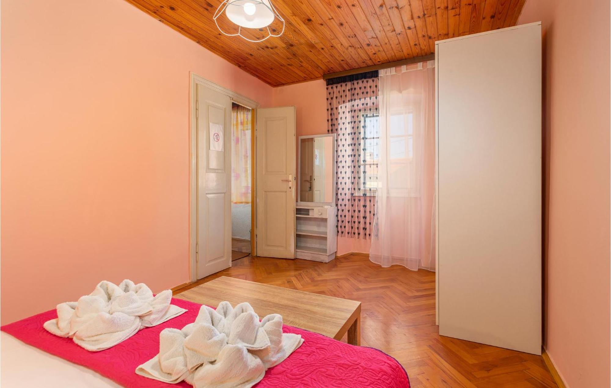 Cozy Home In Omisalj With Kitchen Dış mekan fotoğraf