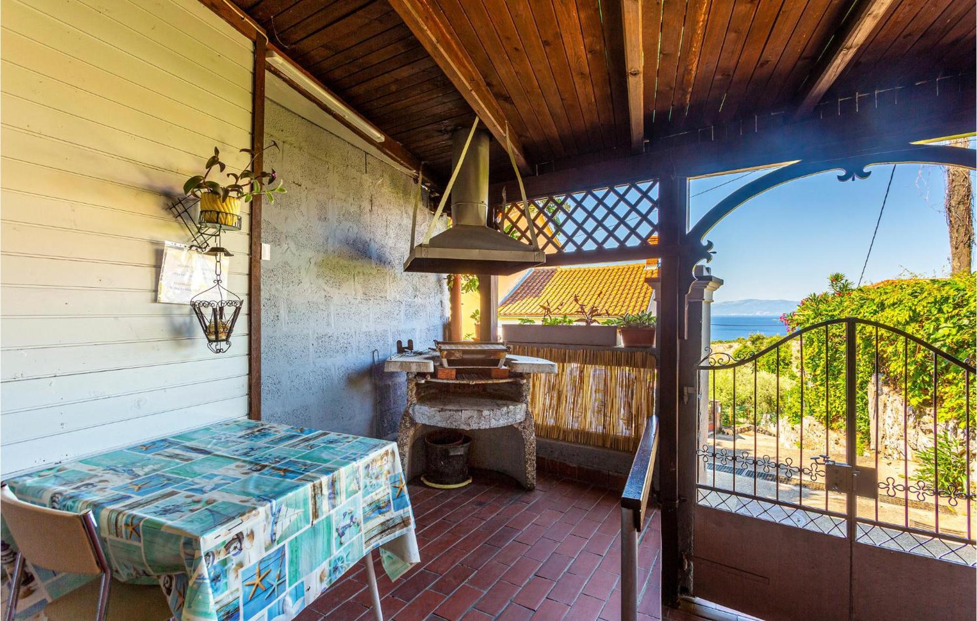 Cozy Home In Omisalj With Kitchen Dış mekan fotoğraf